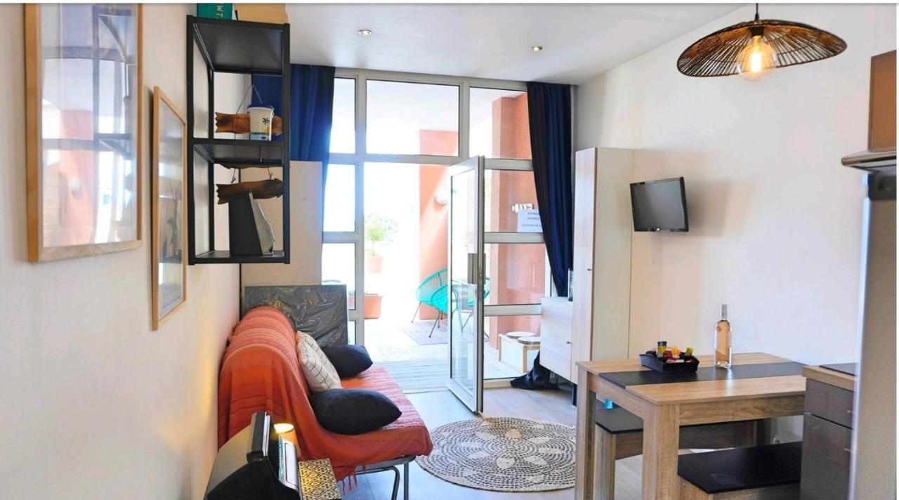 Apartment Cap Esterel Sport Et Nature, Dans Village Pierres Et Saint-Raphael (Var)