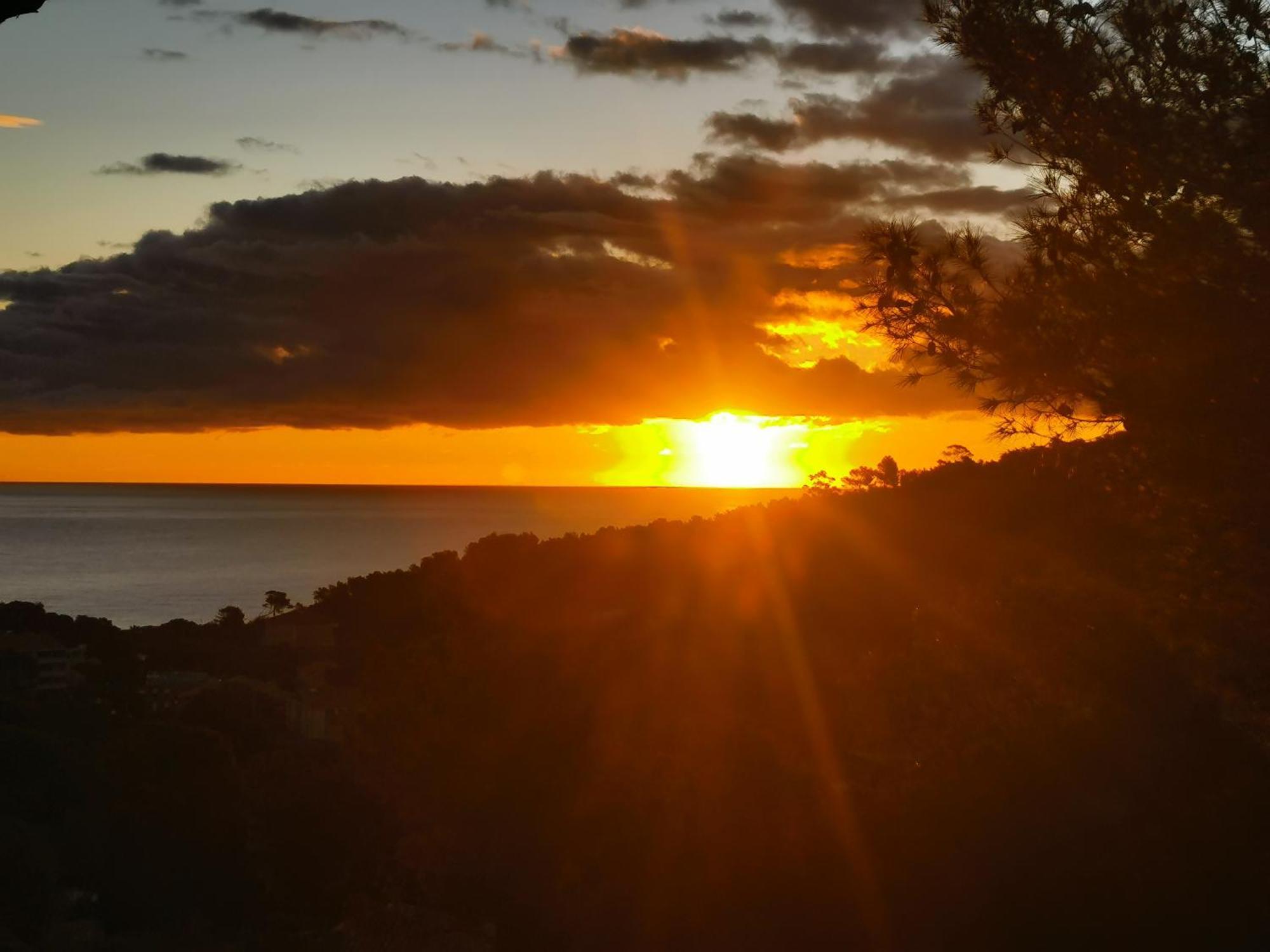 Cap Esterel Sport Et Nature, Dans Village Pierres Et *