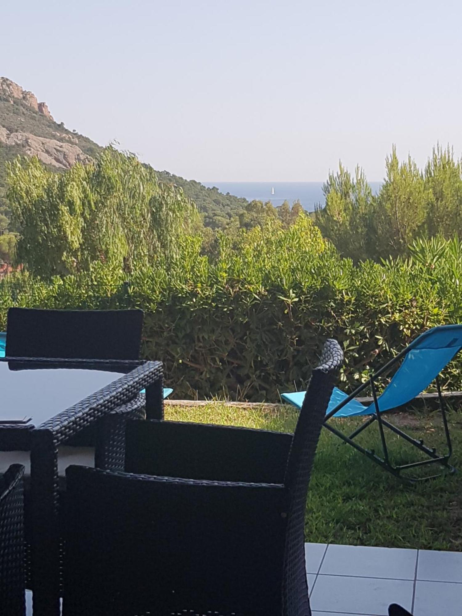 Cap Esterel Sport Et Nature, Dans Village Pierres Et Apartment *