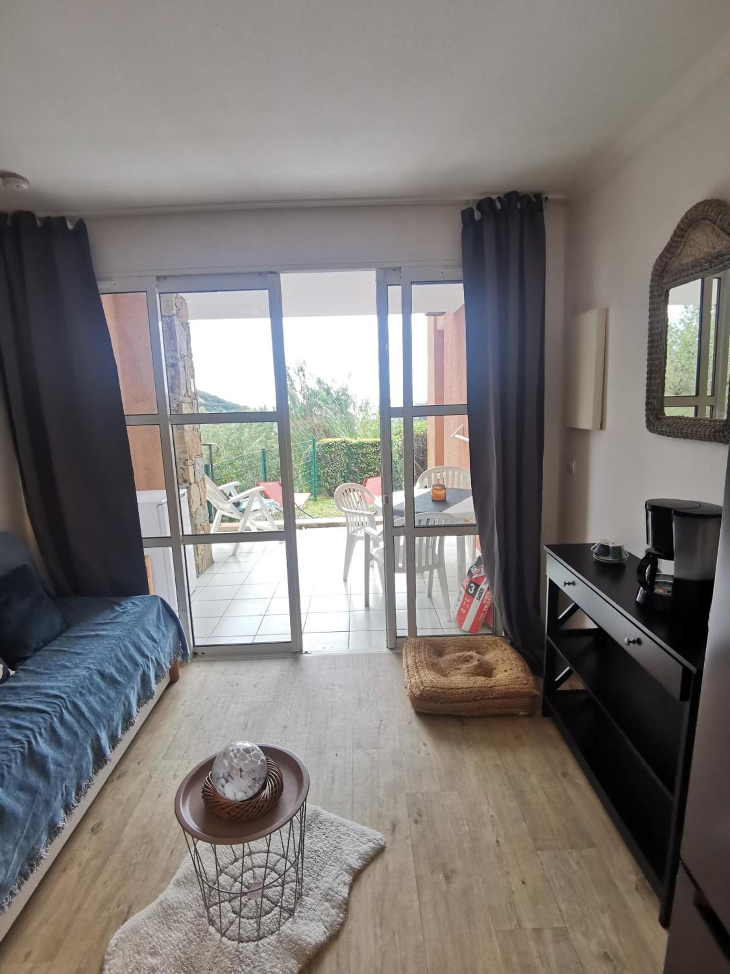 Apartment Cap Esterel Sport Et Nature, Dans Village Pierres Et *