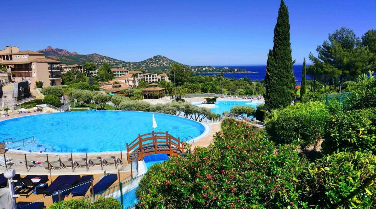 Apartment Cap Esterel Sport Et Nature, Dans Village Pierres Et Saint-Raphael (Var)