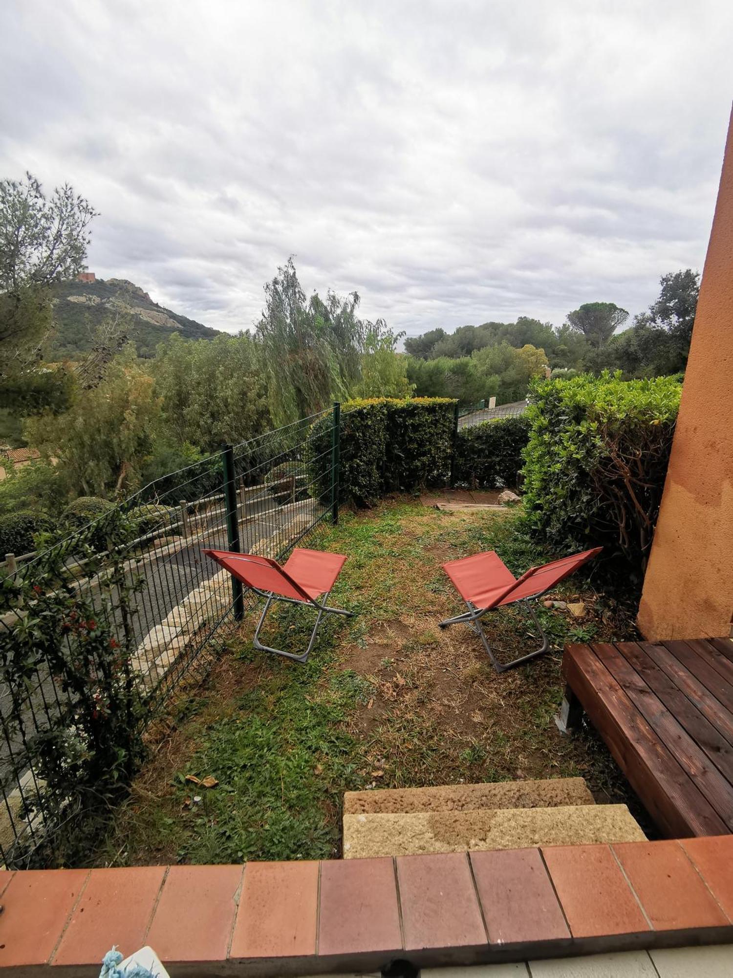 Cap Esterel Sport Et Nature, Dans Village Pierres Et Saint-Raphael (Var)