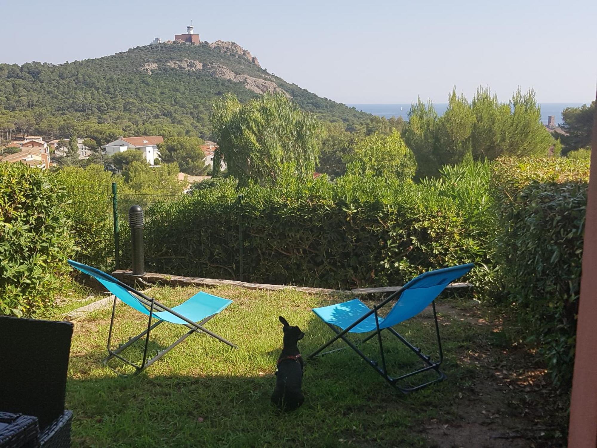 Cap Esterel Sport Et Nature, Dans Village Pierres Et Saint-Raphael (Var)